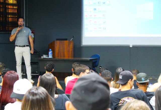 NJE – Núcleo de Jovens Empreendedores do Ciesp Botucatu realiza ciclo de palestras na escola Cevila