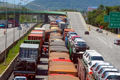 Caminhões no Porto de Santos terão que fazer agendamento antecipado