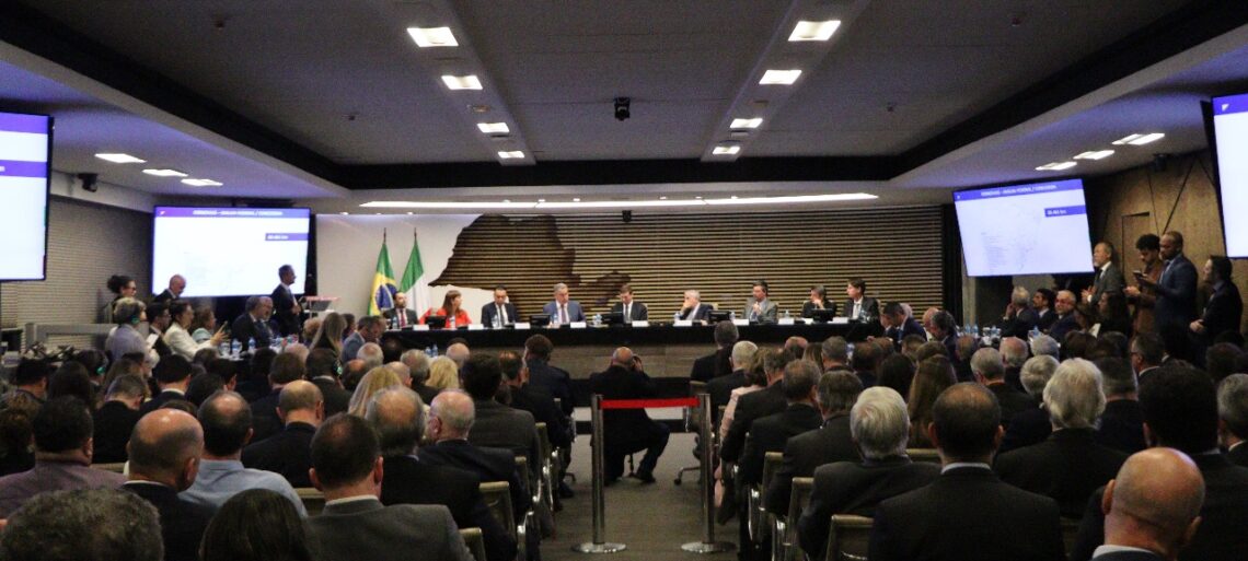 Evento - Transporte ferroviário e energia limpa se destacam em Fórum Empresarial Brasil-Itália