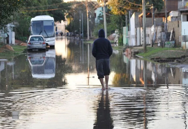 Ciclone no RS: vídeos mostram casas arrastadas, queda de ponte e usina em alerta