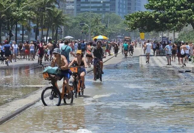 Ondas gigantes no Rio: ‘Vi clientes flutuando e tive prejuízo de R$ 3 mil’