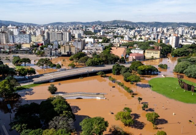 Enchentes no RS deixam mais de 381 mil estudantes sem aulas